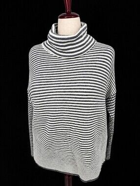 Zenergy Chico's Striped Gray & White Cowl Neck Sweater Large (7299)
